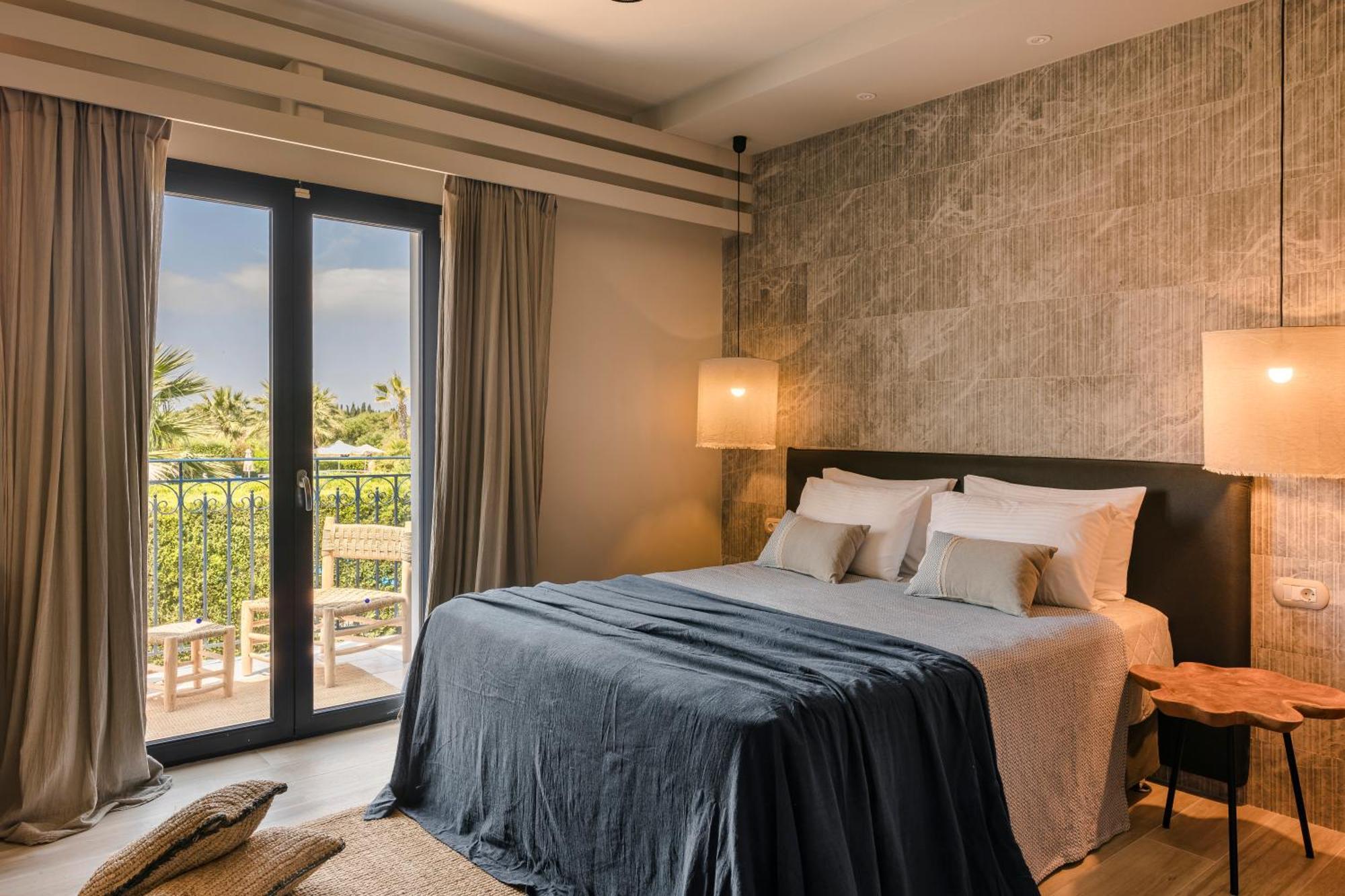 Avithos Hotel