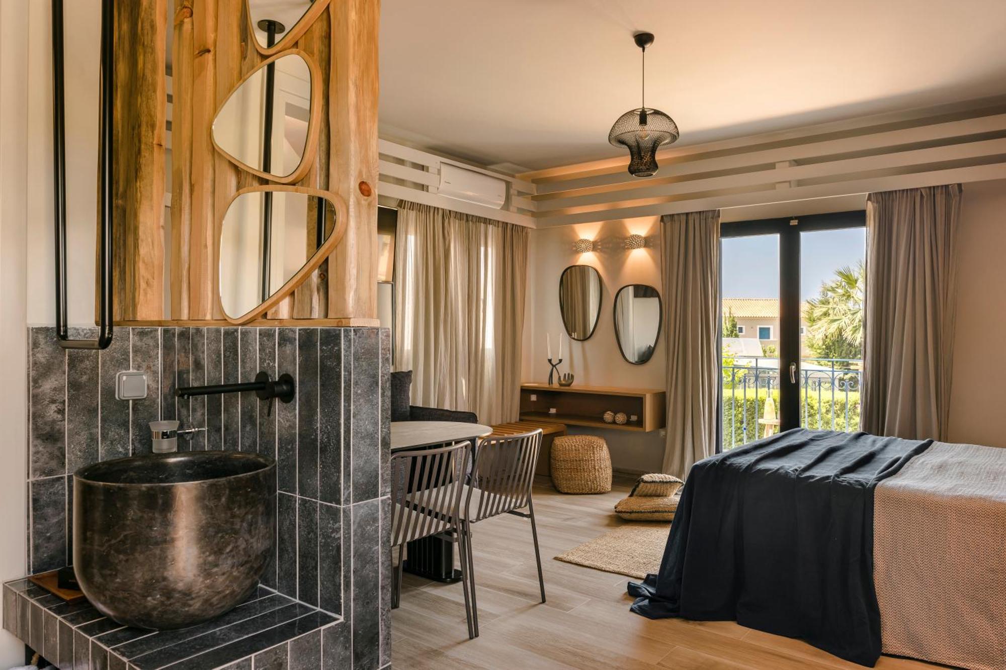 Hotel Avithos 4*