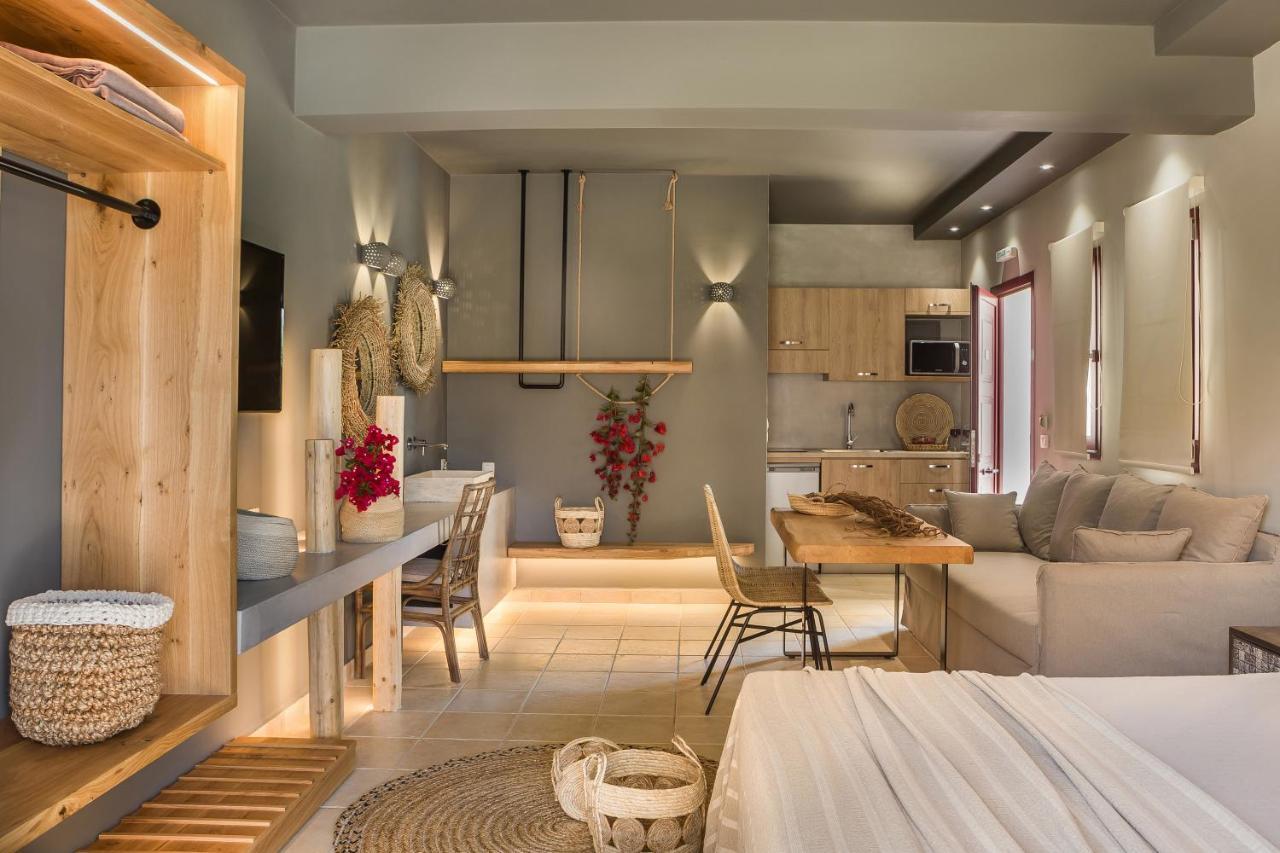 Avithos Hotel